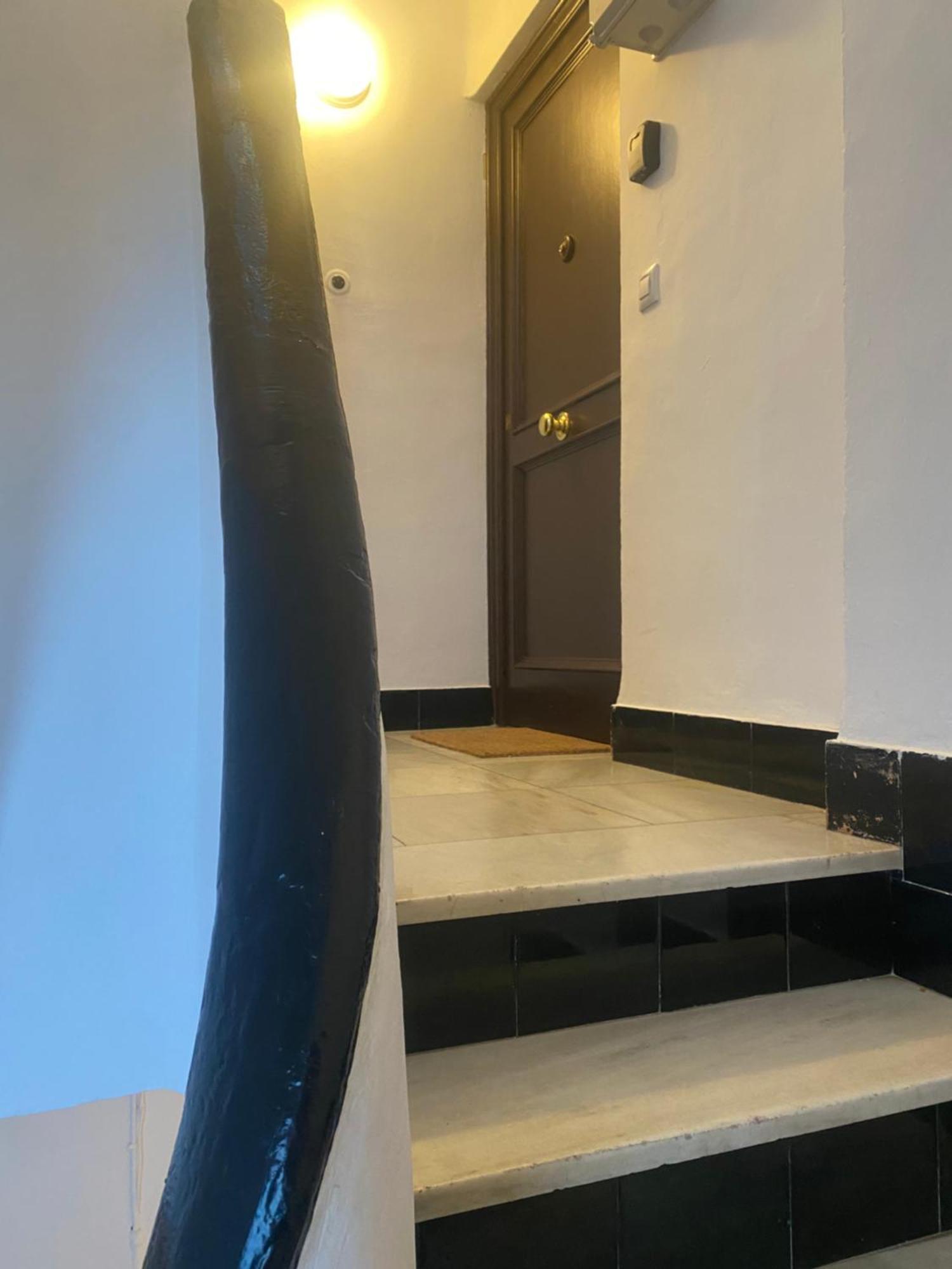 2 Bedroom Virgen De Begona Sevilla Buitenkant foto