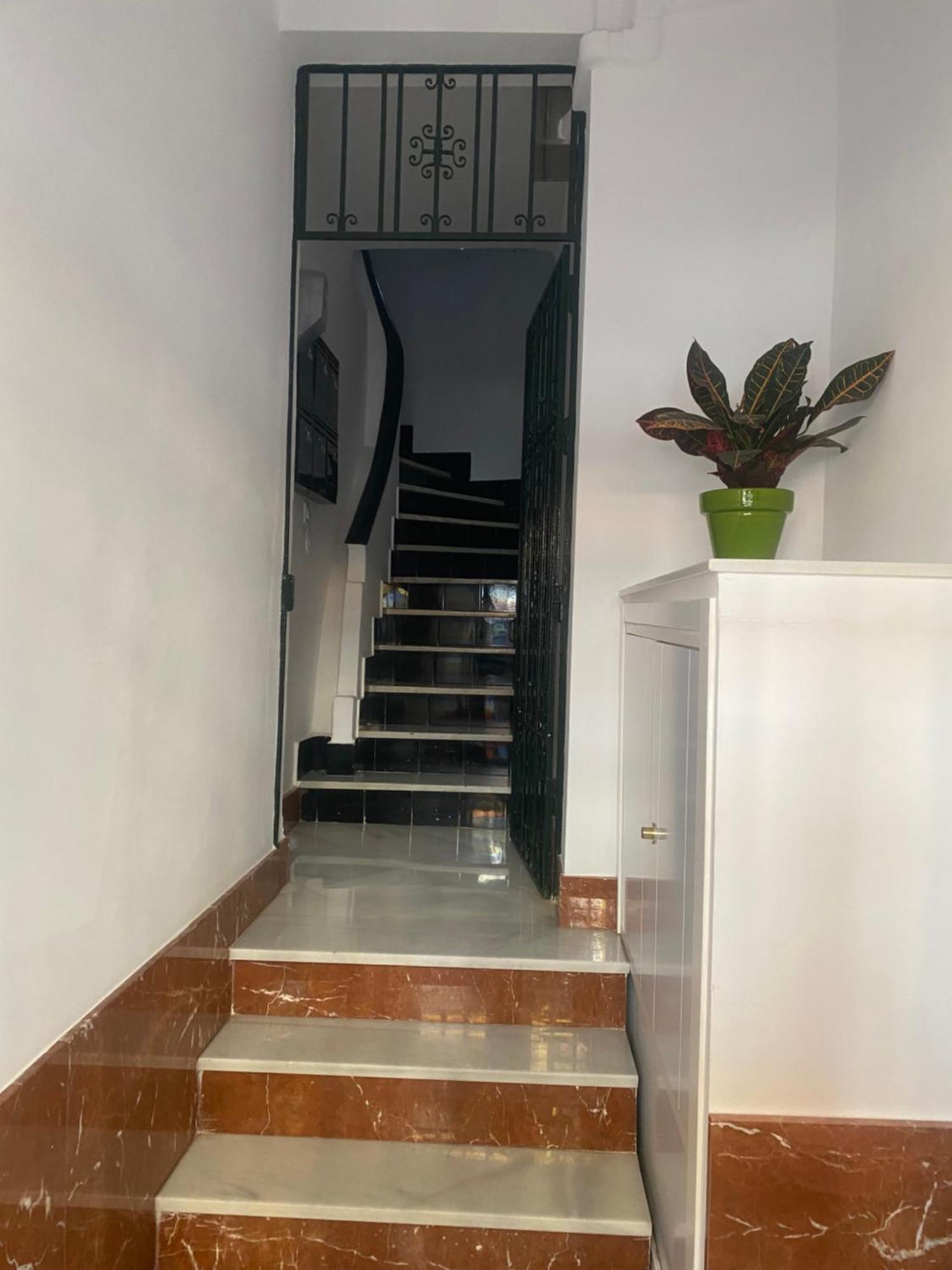 2 Bedroom Virgen De Begona Sevilla Buitenkant foto