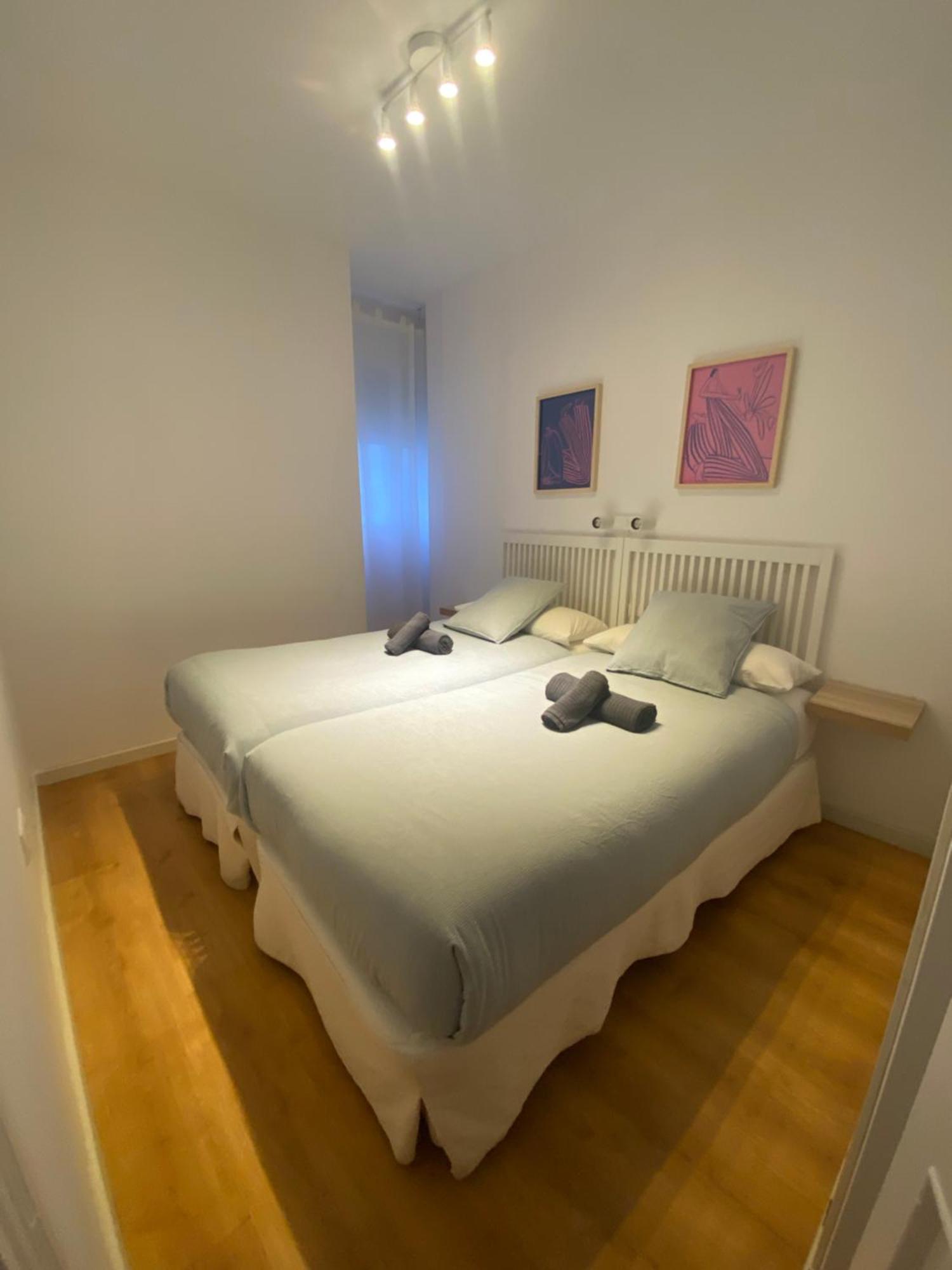2 Bedroom Virgen De Begona Sevilla Buitenkant foto